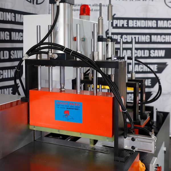 CNC Pipe Profile Cutting Machine Aluminum Cut Off Machine For PVC And Aluminum Alloy