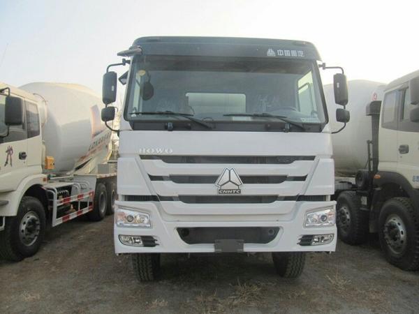 Safety Belts Concrete Mixer Truck With Adjustable Steering Wheel