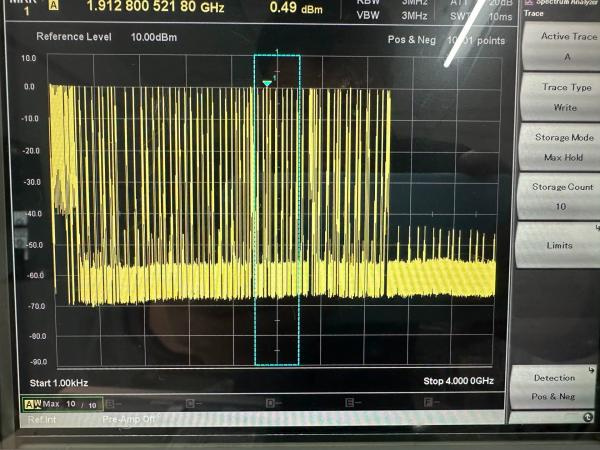 Agilent Signal Generator E4421B  2 GHz ESG-AP Analog / Vector Signal Generator