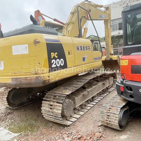 Komatsu PC200 8 Excavator With Original Hydraulic Cylinder And 0.8m3 Bucket Capacity