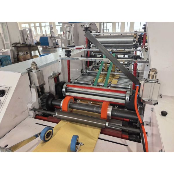 Bag Sealing And Cutting Machine Kraft Paper Bag Making Machine With 420 To 600 Mm Bag Width And 400 Mesh Ceramic Printing Roller