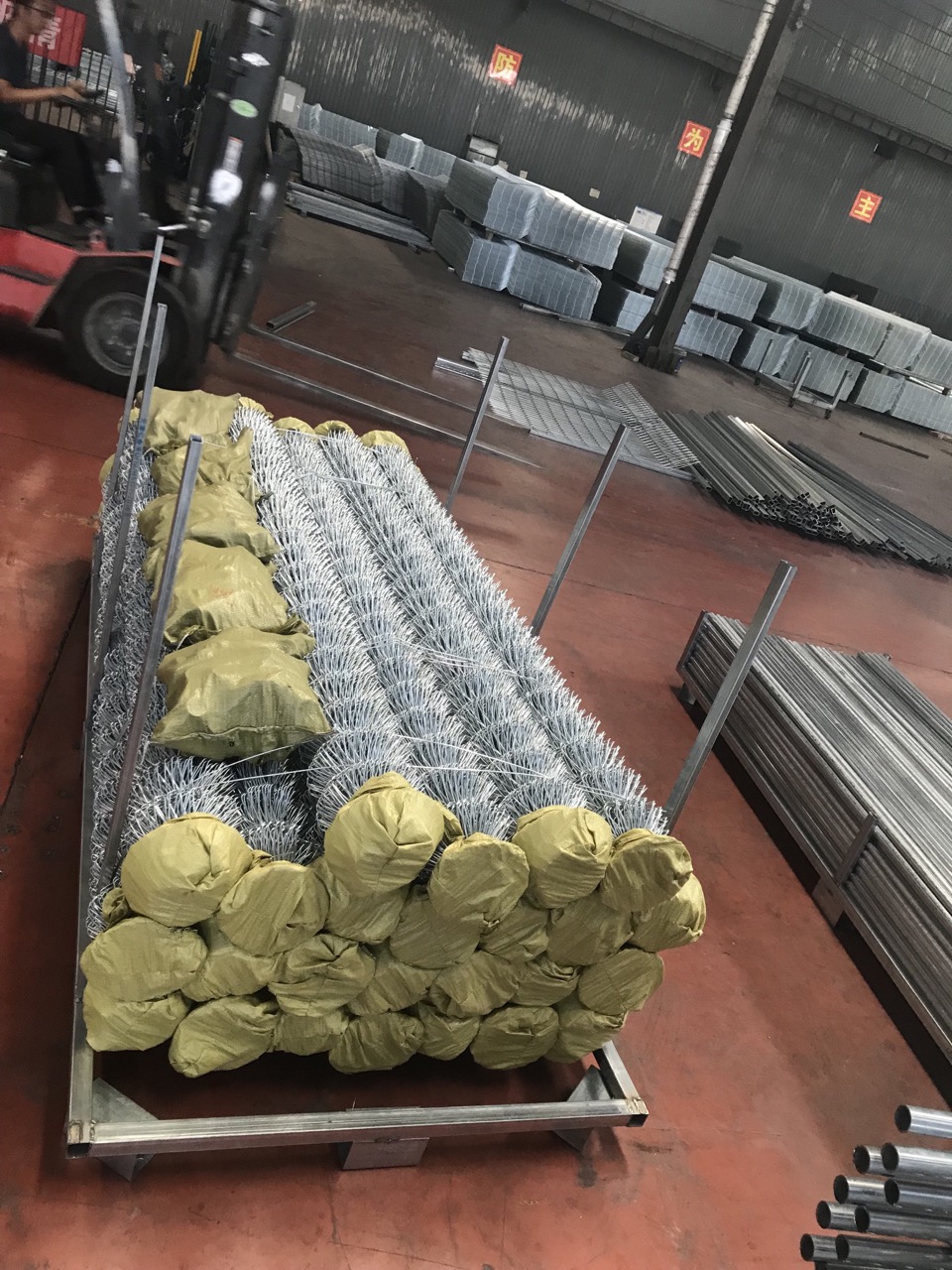 PVC края извива провода 60*60mm Opeing 3mm покрыл загородку звена цепи для фермы