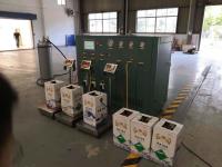 Máquina de carregamento de refrigerante R134a de três estações com precisão de enchimento de 6 kg/min
