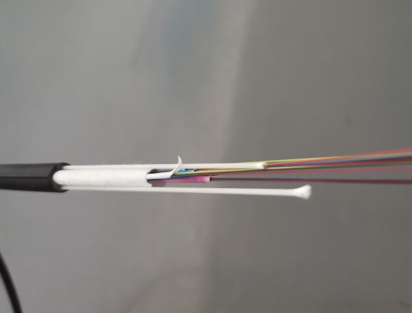 OM3 OM4 LSZH 4-144core FTTH Optical Riser Cable