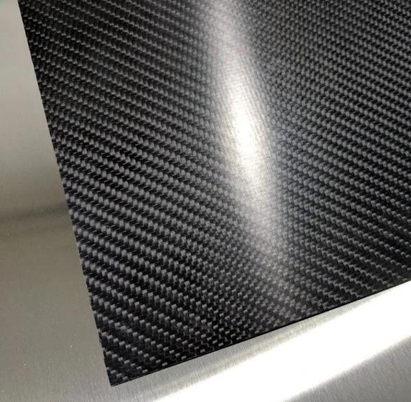 Glossy 1mm Carbon Fiber Sheet 3K Twill Impact Resistant For Contruction Parts
