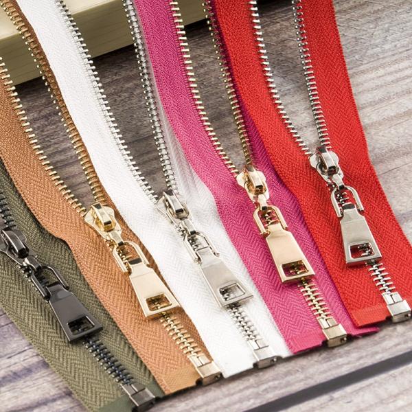 Tirettes en métal de Matt Nickel Gunmetal Antique Silver flexibles pour la veste noire