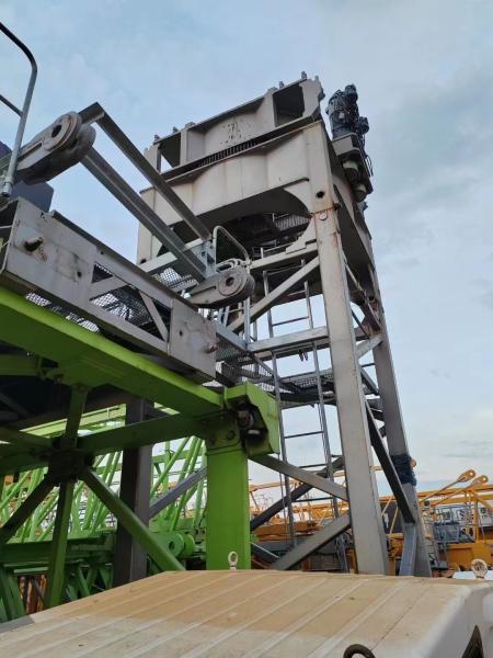 8039-32 Zoomlion Grue à tour d'occasion avec poids de levage maximal de 10 tonnes et grand rabais