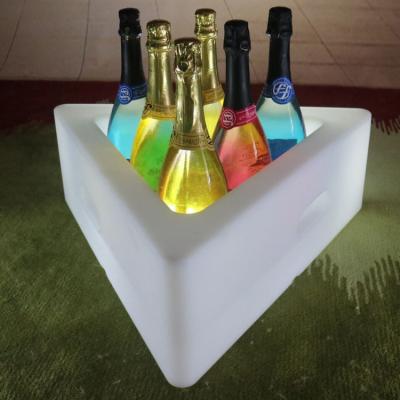 PE Plastic Triangular LED Ice Bucket 16 Colors Changing Rechargeable Lithium Battery