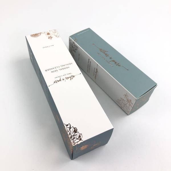 O logotipo varejo do costume imprimiu as garrafas ou os frascos do skincare que empacotam a caixa cosmética de papel