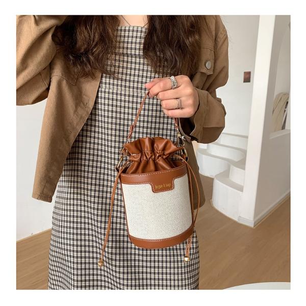 Elegant Luxury Designer Bucket Bag For Ladies And Girls With Drawstring Leather And 2 Colors