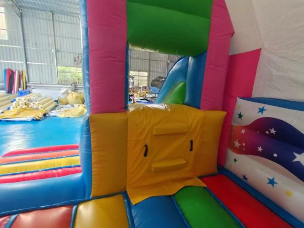 Combo inflável de lonas de PVC Unicórnio colorido engraçado Explodir Casa de salto com deslizamento