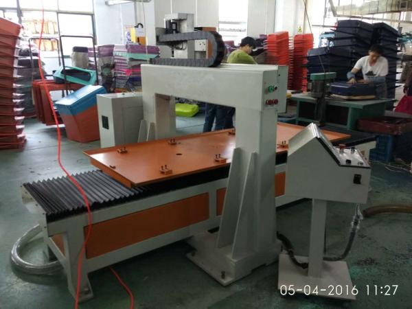 Fully-auto Cutting & Hole Puncher Machine for Luggage Suitcase Production