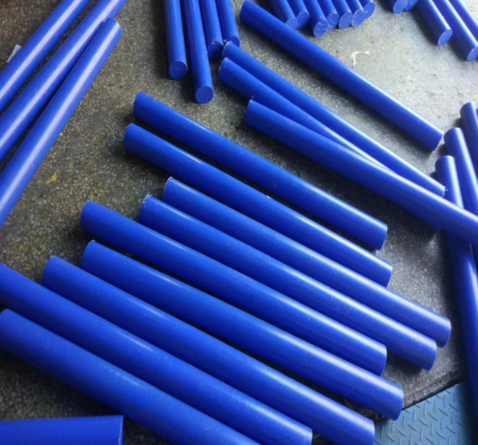 50 KJ/m2 Impact Strength UV Resistant Nylon Plastic Rod with High Temperature Resistance for Industrial Applications