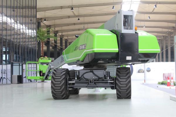 160° Telescopic Manlift Platform Capacity 360kgs On Ariel Work Platform
