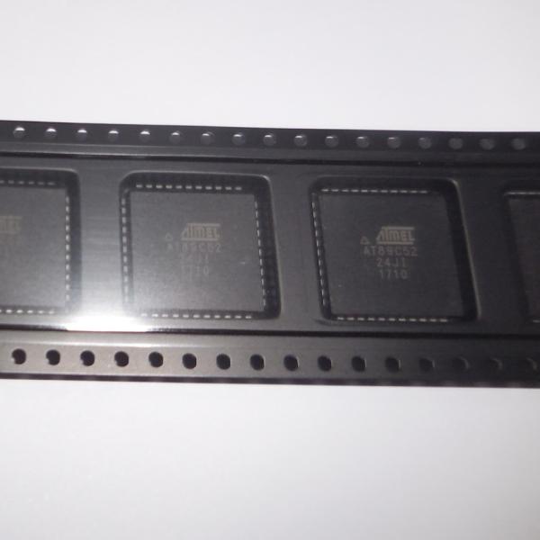 AT89S8252-24JI Micro Controller Chip PLCC44