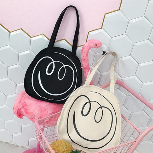 Spring / summer 2018 new Japanese smiley face printed canvas bag women shoulder bag art handbag