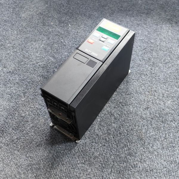 Highly Efficient VLT2840 VLT2840PT4B20STR0DBF10A00C1 VFD Danfoss Inverter 380V Danfoss VSD for Fan Water Pump Conveyor Belt