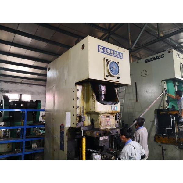 SGS Q235 Farm Door Bracket Welding Stamping Service