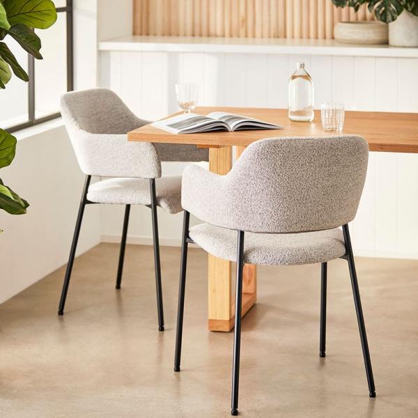 Silla de comedor de terciopelo con piernas de metal de color personalizado para el ocio nórdico minimalista en el hotel