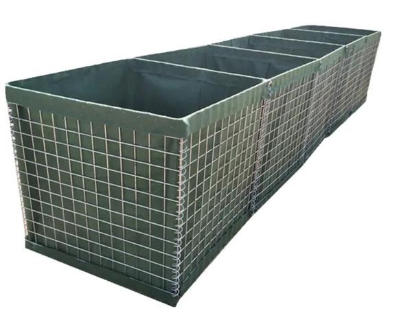 Defensive barrier wall hot dipped galvanized gabion for military and flood control with razor wire