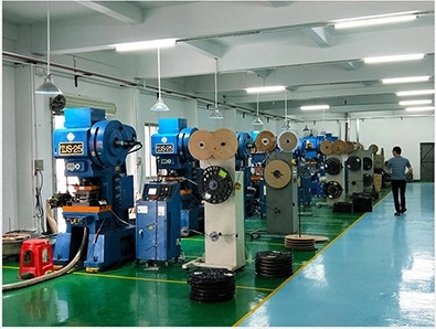 ESSAGER ES-X63 Series 4 in 1 QC PD USB A/C to USB C/L Charging Data Cable