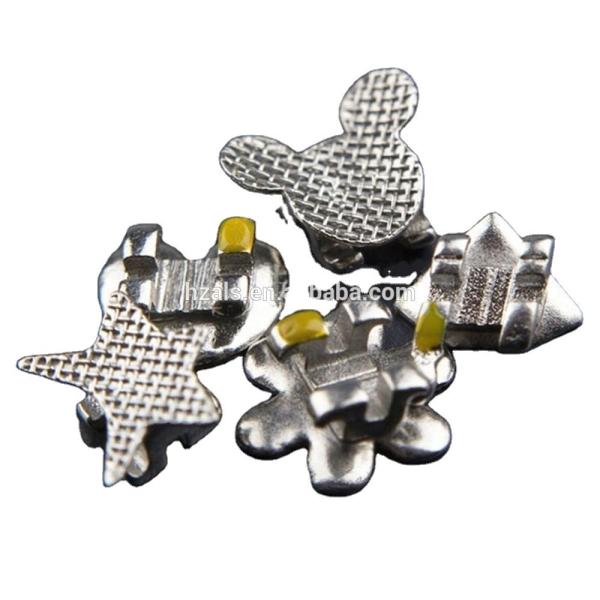 Grade médical en acier inoxydable Mini Roth MBT.022/.018 Crochet sur le support de support de dessin animé pour le traitement orthodontique 20 unités/ensemble