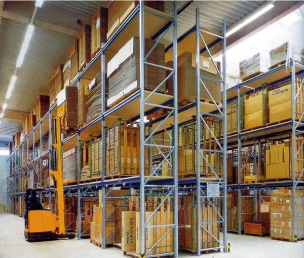 Heavy Weight Commercial Pallet Rack , Warehouse Metal Pallet Racks Corrosion Protection