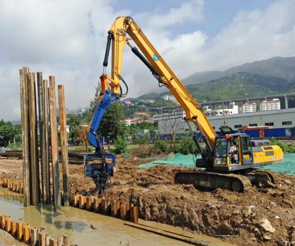 Blue Excavator Mounted Pile Driver , Hydraulic Pile Driver For Excavators