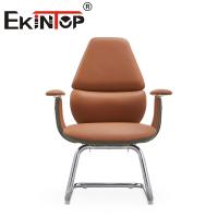 Chaise de bureau en cuir brun ergonomic
