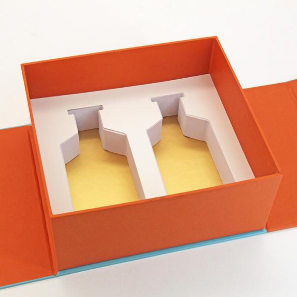 Printed Cardboard Paper Packaging Boxes Gifts Magnetic Rigid Varnishing