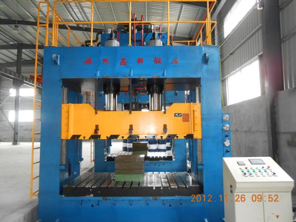 Straight Sided Hydraulic Deep Drawing Press 315T 8 Facet Guiding Power Saving