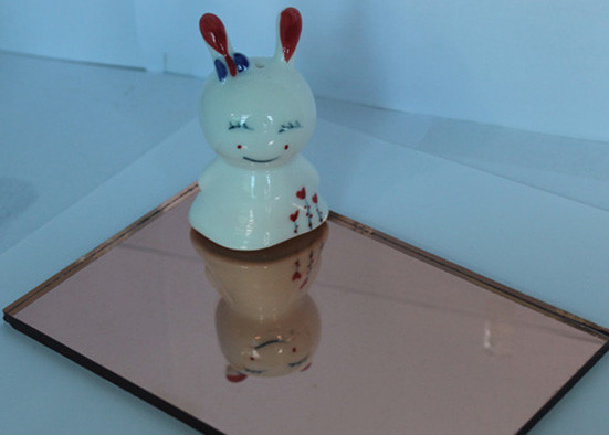 Fashion Red Tinted Mirror Glass 6mm Thickness Flat Shape Sample Accepted