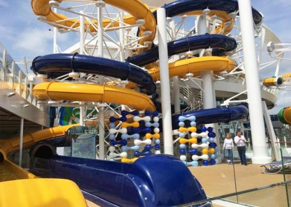 Aqua Park Spiral Water Slide , Outdoor / Indoor Commercial Swimming Pool Slides