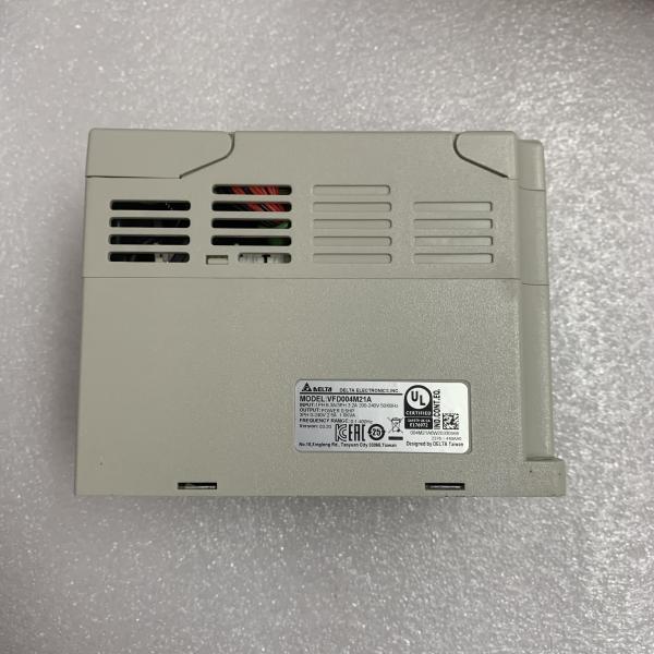 AC перепада VFD004M21A УПРАВЛЯЕТ 1/3 УЧАСТКАМИ 6.3/3.2A 200-240VAC 50/60HZ НОВЫМИ