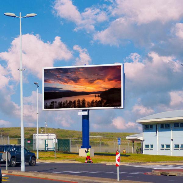 IP65 Outdoor LED Advertising Display P8mm 3840Hz Refresh Rate