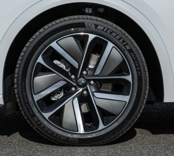 Расширенный диапазон двери 5seats LI L7 2023 Pro 5 154 подержанного автомобиля лошадиных сил