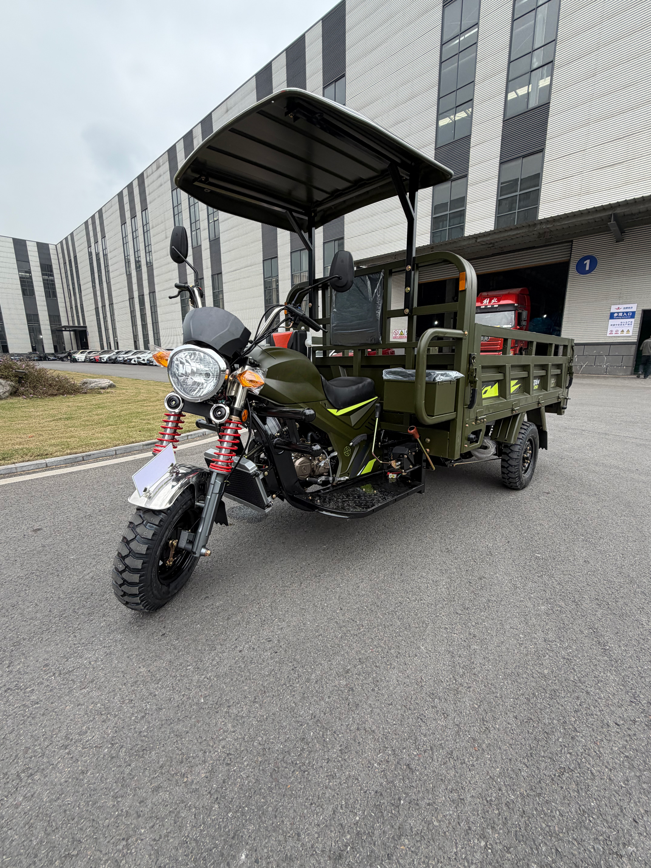 Top Ceiling Cargo Tricycle