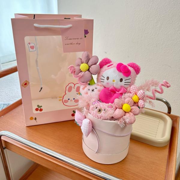 Small flower box cylindrical doll bouquet finished product for girlfriend doll creative gift Christmas gift souvenir
