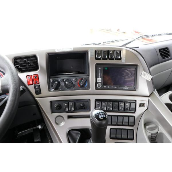 Modelo de camión de cabeza de tractor de remolque Dongfeng 6x4 GNL CNG camión de tractor con pantalla táctil