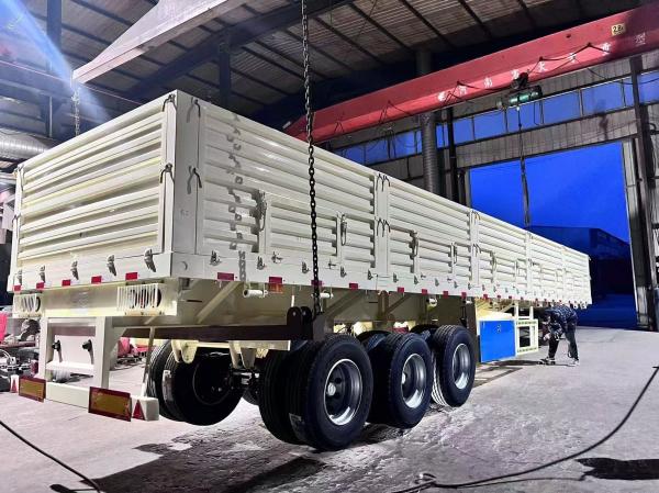 3 Axle Van-type Semi Trailer for Vehicle Master Fence Sidewall Dropside Cargo Transport