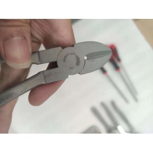 Alicates longos do nariz que acendem não a ferramenta Kit In Mri Machine