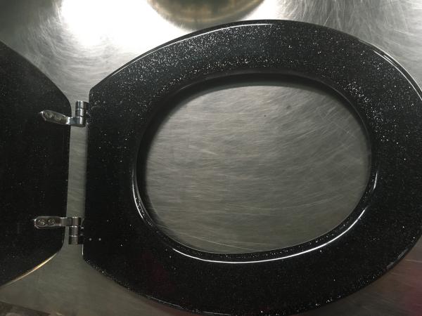 BLACK GILITTER POLYRESIN TOILET SEAT,17Inch,19Inch and 18inch,Zind Alloy Hinge,Soft close hinge