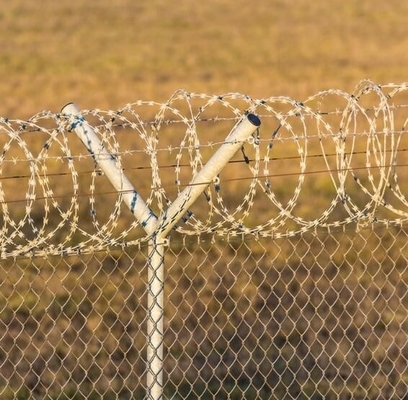 KN Galvanized Barbed Wire Security Fencing With Barbed Blade From China Razor Wire