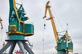 Marine Floating Shipyard Port Crane For Ship Repair Rust Removal Painting