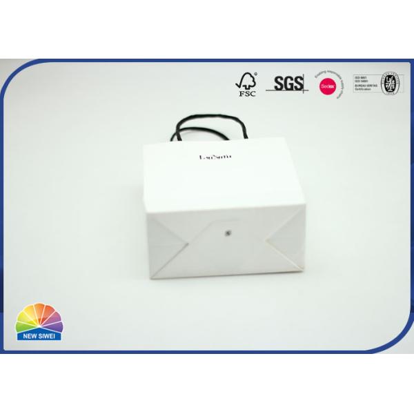 Customized Handle White Kraft Paper Gift Bag Luxury Matte Varnishing For Shopping