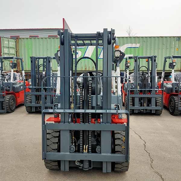 ISUZU C240 3 Ton Diesel Forklift Container Mast 3000kgs Diesel Engine Forklift
