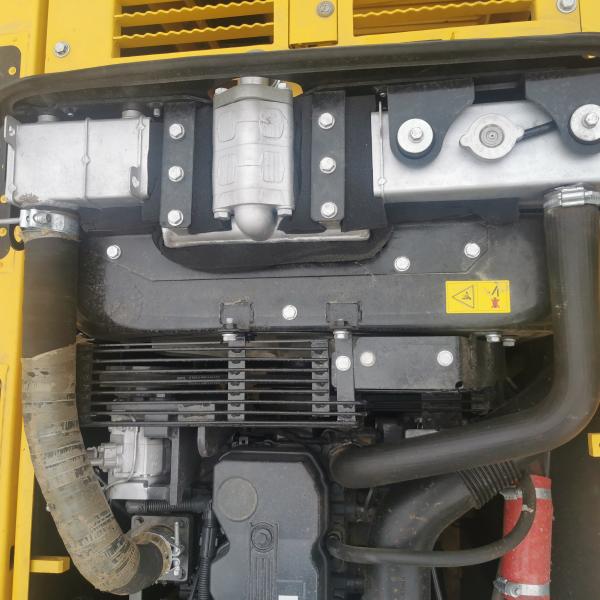 Second Hand Komatsu PC220-8 Excavator Original Japan 22Ton Operating Weight 2023 Year