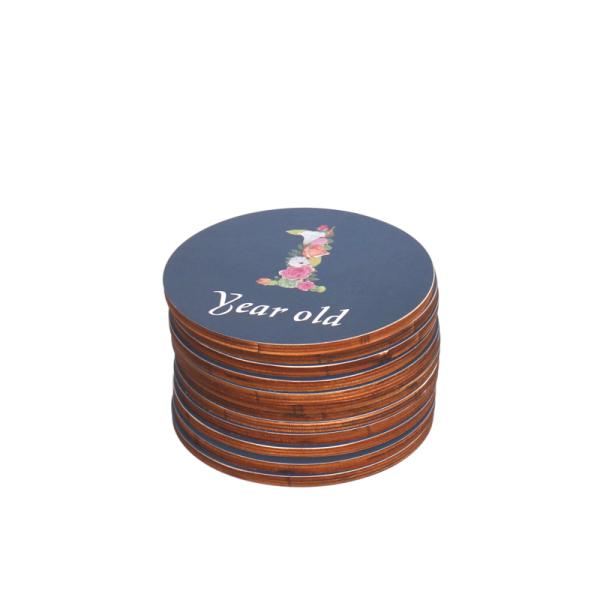 Discos mensuales de color personalizados para bebés de alta calidad Superficie lisa y resistente al agua de 5 mm de grosor Discos de tarjetas de madera de pliegue