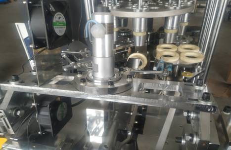 Машина 2000x1230x1700mm производства чашки ODM 3-16oz устранимая