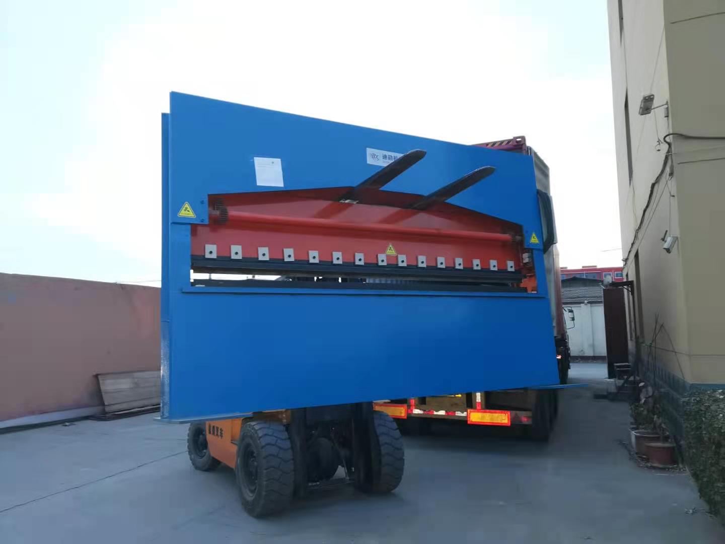 Проволочная изгородь GWC 2500B делая машину